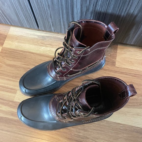 New never worn Sperry Duckboot